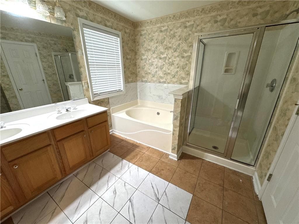 7 bedroom, 4 bathroom, 2,285 sq ft single family residence for sale at 2128 CUMBERLAND Creek, Marietta, GA 30008 — photo 10