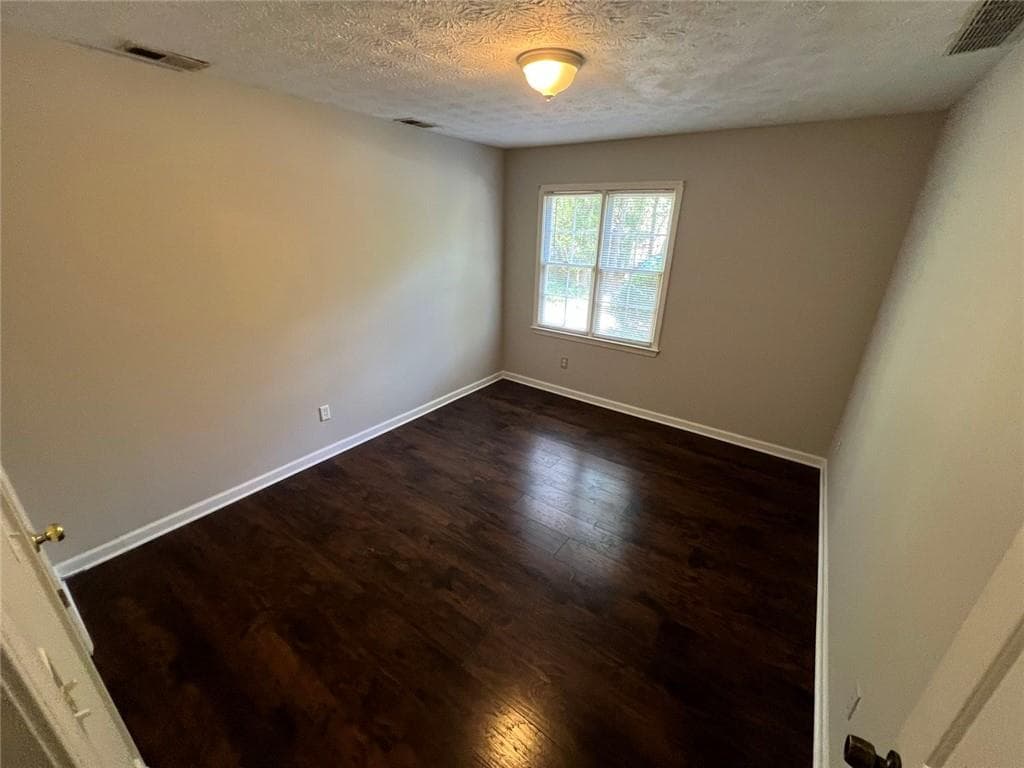 1 bedroom, 1 bathroom, 624 sq ft single family residence for rent at 2735 Fairlane Drive, Cumming, GA 30041 for $1,295 a month — photo 5
