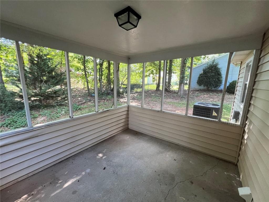 1 bedroom, 1 bathroom, 624 sq ft single family residence for rent at 2735 Fairlane Drive, Cumming, GA 30041 for $1,295 a month — photo 9