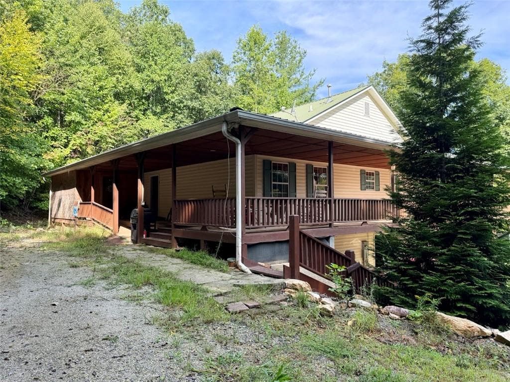 3 bedroom, 3 bathroom, 2,068 sq ft single family residence under contract at 1657 Nimblewill Gap Road, Dahlonega, GA 30533
