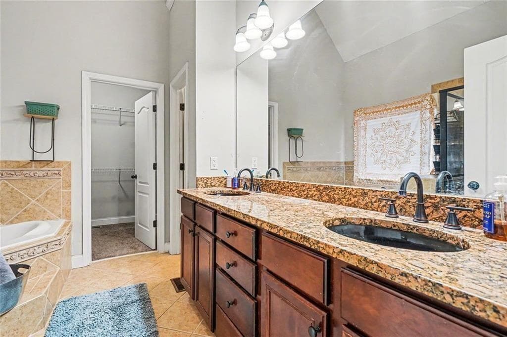 5 bedroom, 5 bathroom, 5,157 sq ft single family residence for sale at 913 Arbor Drive, Loganville, GA 30052 — photo 10
