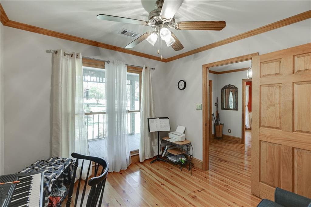3 bedroom, 3 bathroom, 3,438 sq ft single family residence for sale at 2720 Bay Ridge Drive, Loganville, GA 30052 — photo 7