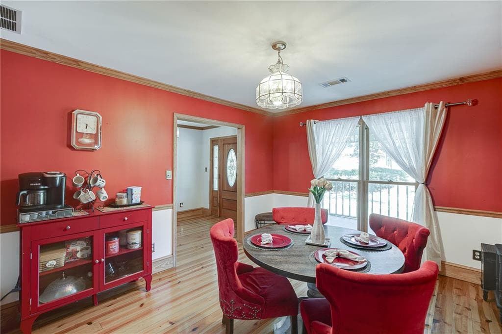 3 bedroom, 3 bathroom, 3,438 sq ft single family residence for sale at 2720 Bay Ridge Drive, Loganville, GA 30052 — photo 10