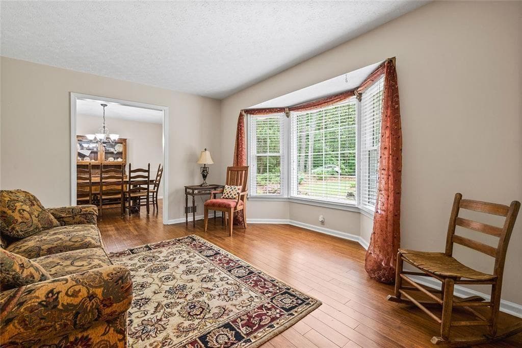 4 bedroom, 3 bathroom, 3,900 sq ft single family residence under contract at 2690 Hideaway Hills Lane, Powder Springs, GA 30127 — photo 4