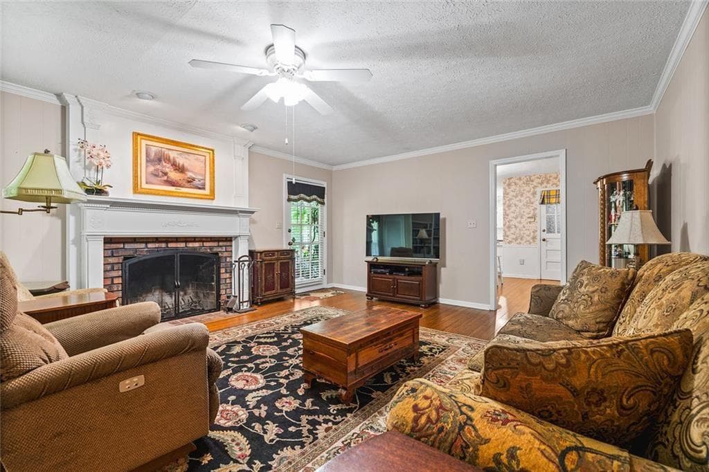 4 bedroom, 3 bathroom, 3,900 sq ft single family residence under contract at 2690 Hideaway Hills Lane, Powder Springs, GA 30127 — photo 9