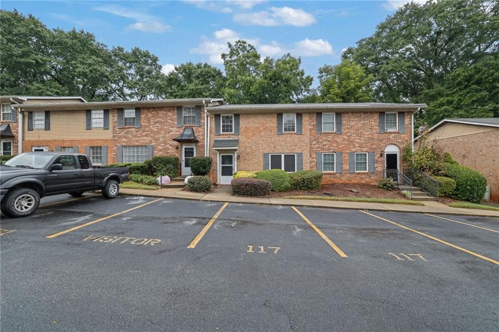 3 bedroom, 3 bathroom, 1,320 sq ft condominium for sale at 117 Northdale Place, Lawrenceville, GA 30046