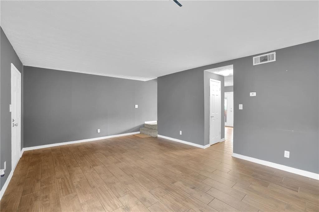 3 bedroom, 3 bathroom, 1,320 sq ft condominium for sale at 117 Northdale Place, Lawrenceville, GA 30046 — photo 6