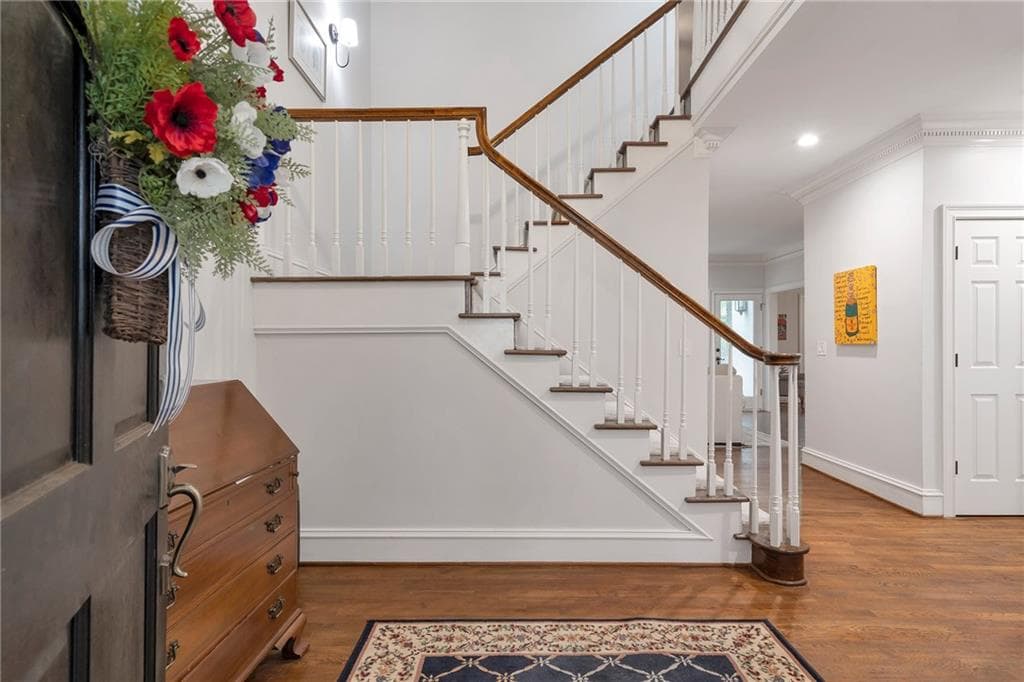 3 bedroom, 3 bathroom, 2,321 sq ft condominium for sale at 5638 River Oaks Place A4, Sandy Springs, GA 30327 — photo 2