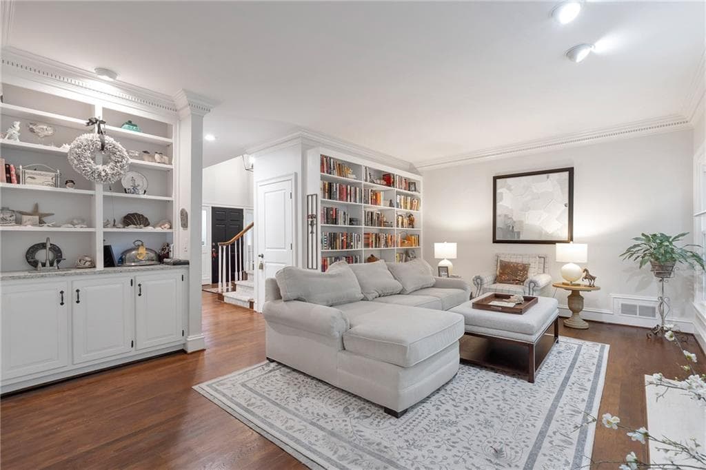 3 bedroom, 3 bathroom, 2,321 sq ft condominium for sale at 5638 River Oaks Place A4, Sandy Springs, GA 30327 — photo 5