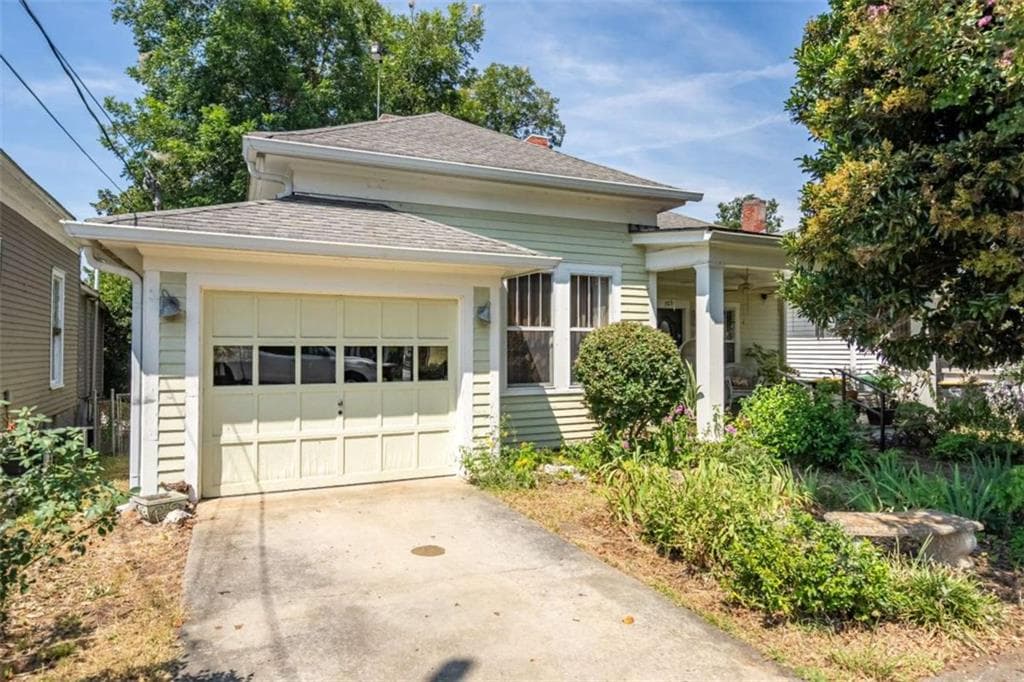 2 bedroom, 1 bathroom, 1,468 sq ft single family residence for sale at 723 Avenue A, Rome, GA 30165 — photo 2