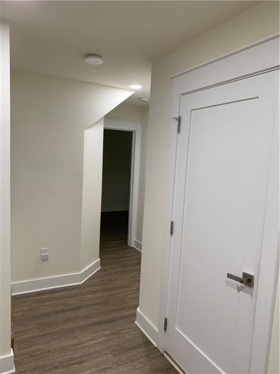 3 bedroom, 3 bathroom, 2,024 sq ft townhouse for sale at 5985 Eagle Tiff Lane, Sugar Hill, GA 30518 — photo 3
