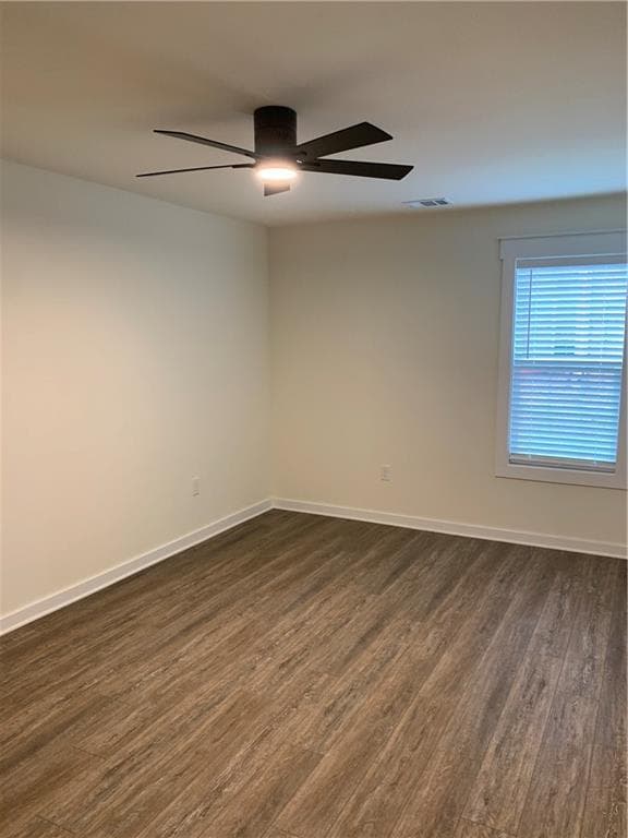 3 bedroom, 3 bathroom, 2,024 sq ft townhouse for sale at 5985 Eagle Tiff Lane, Sugar Hill, GA 30518 — photo 4