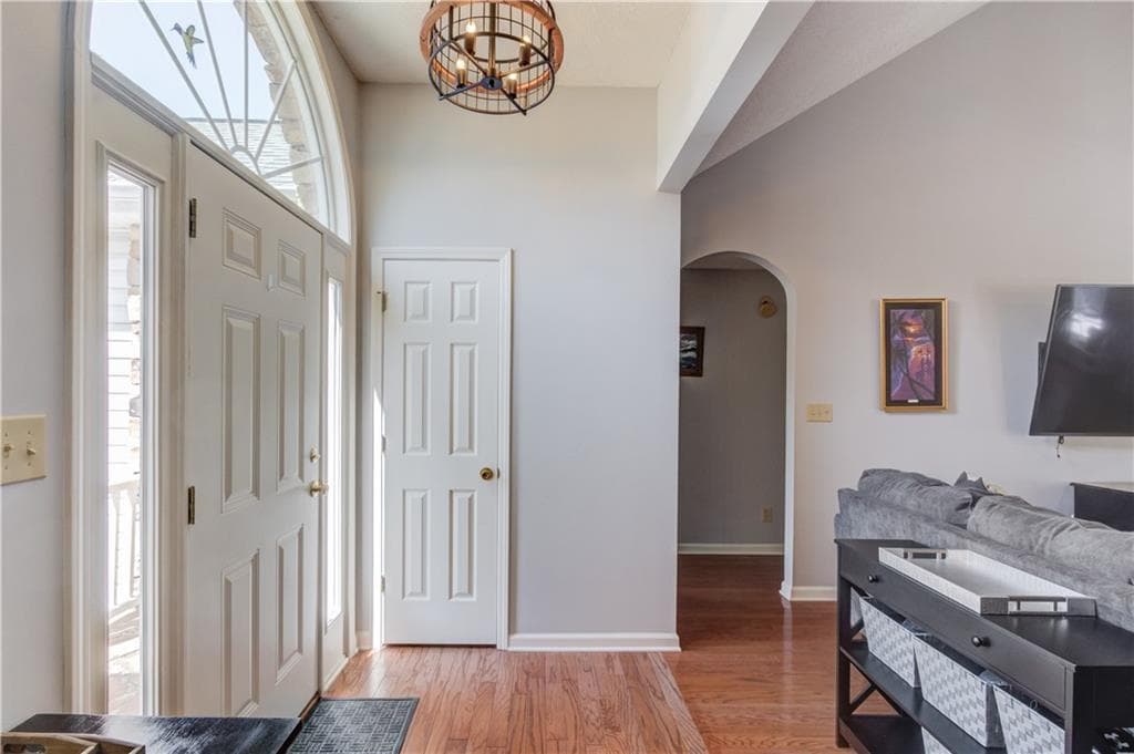 3 bedroom, 2 bathroom, 1,912 sq ft single family residence for sale at 3314 Banks Mountain Drive, Gainesville, GA 30506 — photo 8