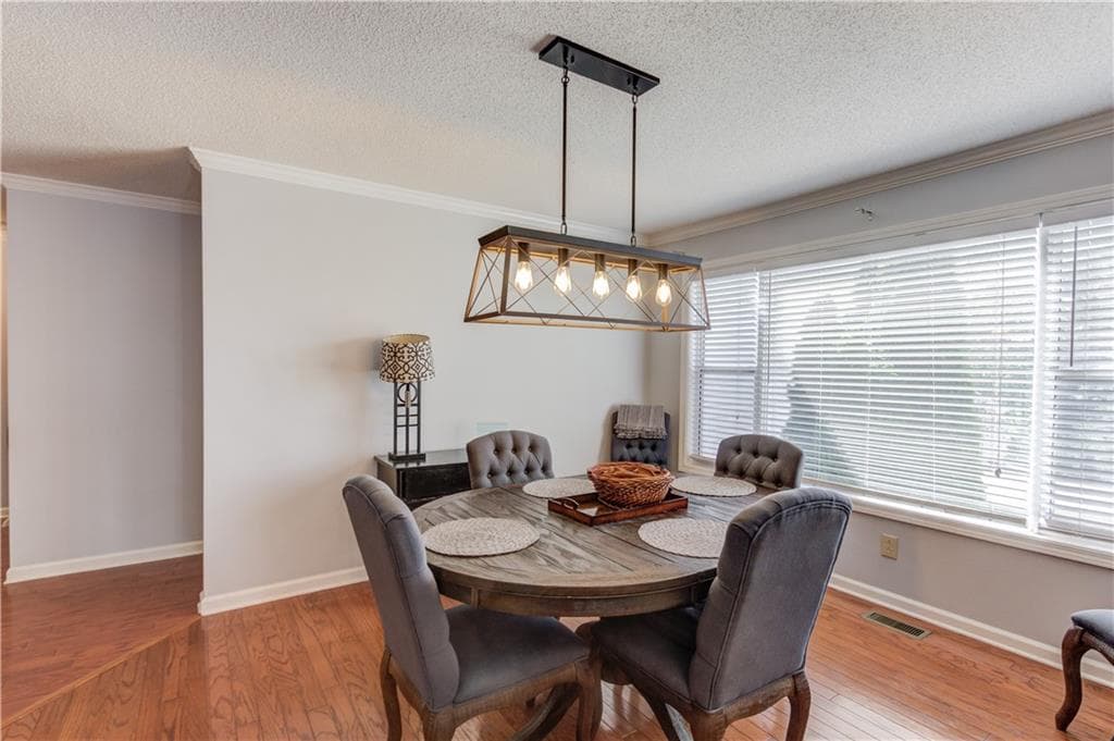 3 bedroom, 2 bathroom, 1,912 sq ft single family residence for sale at 3314 Banks Mountain Drive, Gainesville, GA 30506 — photo 9