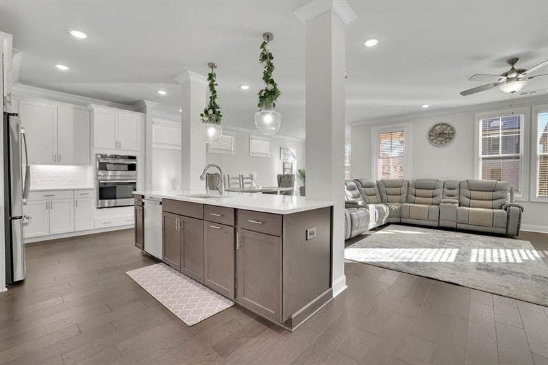 4 bedroom, 3 bathroom, 2,502 sq ft single family residence for rent at 1070 Poppy Pointe, Alpharetta, GA 30004 for $3,500 a month — photo 6