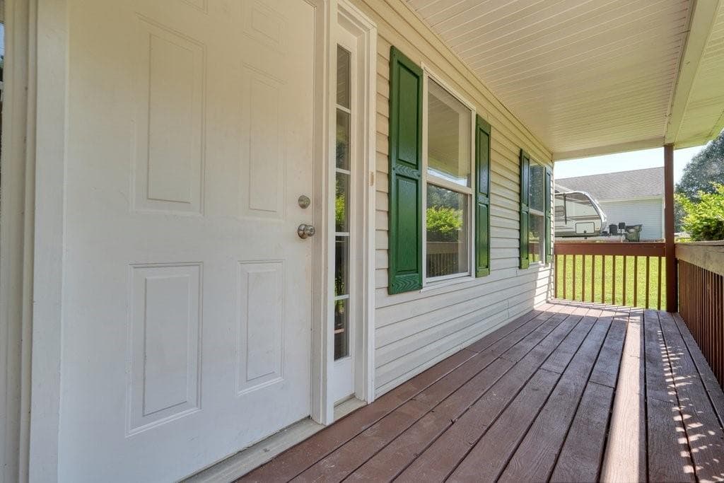 3 bedroom, 2 bathroom, 1,450 sq ft single family residence for rent at 4848 Odessa W Inlt, Acworth, GA 30101 for $2,250 a month — photo 2