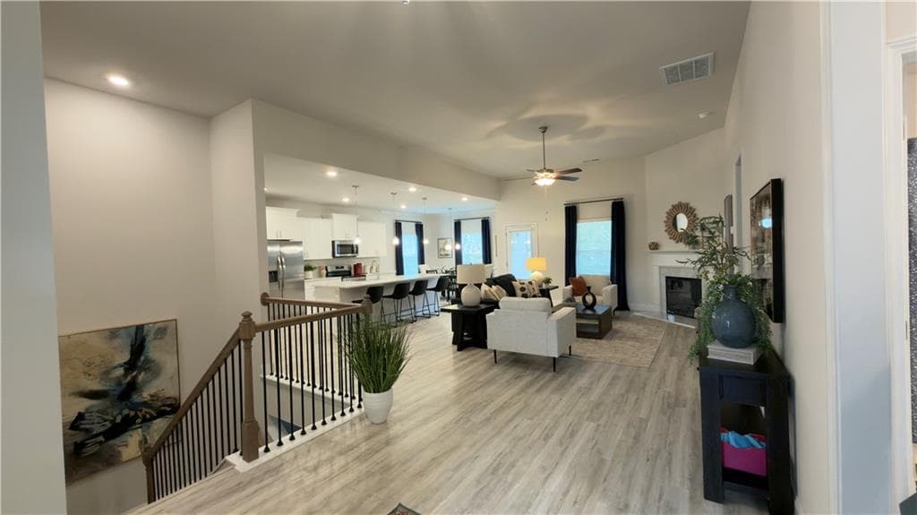 5 bedroom, 3 bathroom, 3,222 sq ft single family residence for sale at 620 Bald Ridge Circle, Demorest, GA 30535 — photo 3