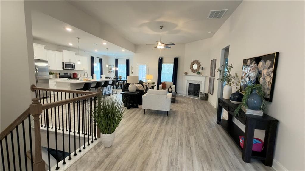 5 bedroom, 3 bathroom, 3,222 sq ft single family residence for sale at 620 Bald Ridge Circle, Demorest, GA 30535 — photo 5