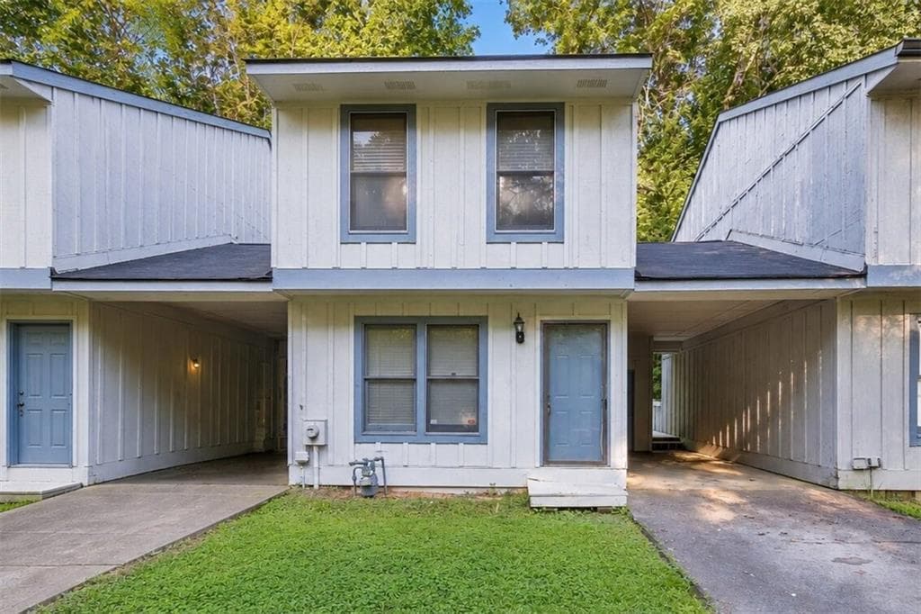2 bedroom, 2 bathroom, 992 sq ft townhouse for sale at 875 Pastel Drive, Marietta, GA 30008 — photo 1 of 32