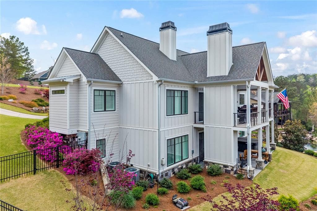 3 bedroom, 4 bathroom, 4,528 sq ft single family residence for sale at 1634 Currahee Club Drive, Toccoa, GA 30577 — photo 5