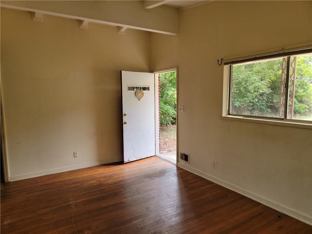 3 bedroom, 1 bathroom, 1,131 sq ft single family residence for sale at 4218 Chamblee Tucker Road, Doraville, GA 30340 — photo 3