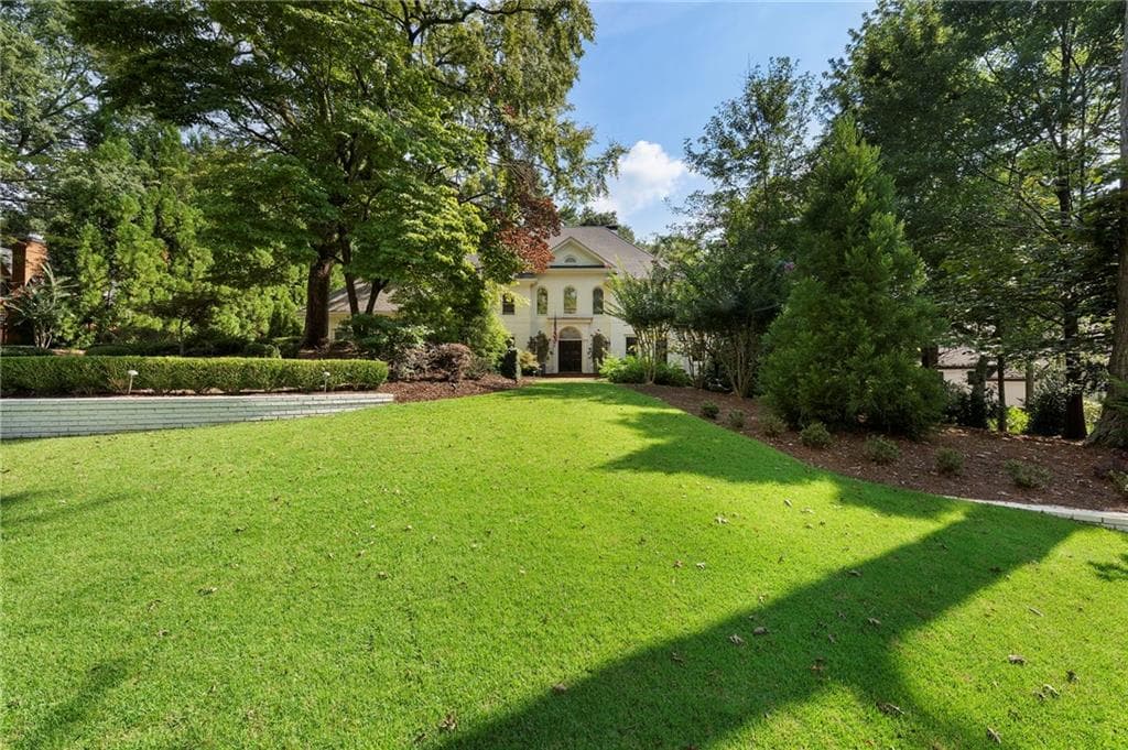 5 bedroom, 6 bathroom, 7,216 sq ft single family residence under contract at 750 Sturges Way, Johns Creek, GA 30022 — photo 2