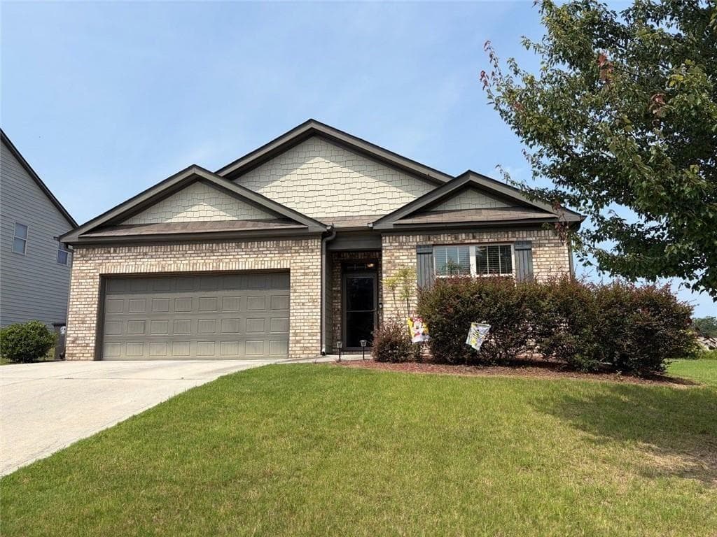 4 bedroom, 2 bathroom, 1,768 sq ft single family residence under contract at 8482 Glenview Street, Douglasville, GA 30134