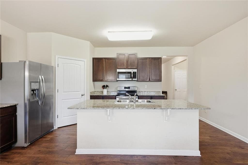 4 bedroom, 2 bathroom, 1,768 sq ft single family residence under contract at 8482 Glenview Street, Douglasville, GA 30134 — photo 8