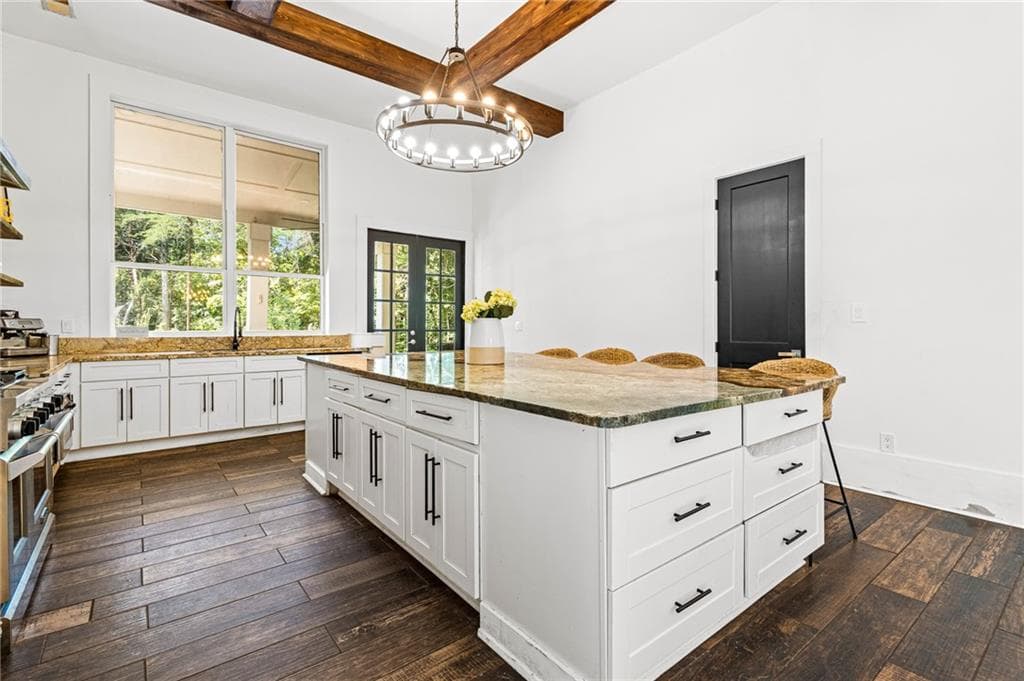 7 bedroom, 5 bathroom, 6,500 sq ft single family residence for sale at 6409 Snelling Mill Road, Flowery Branch, GA 30542 — photo 10