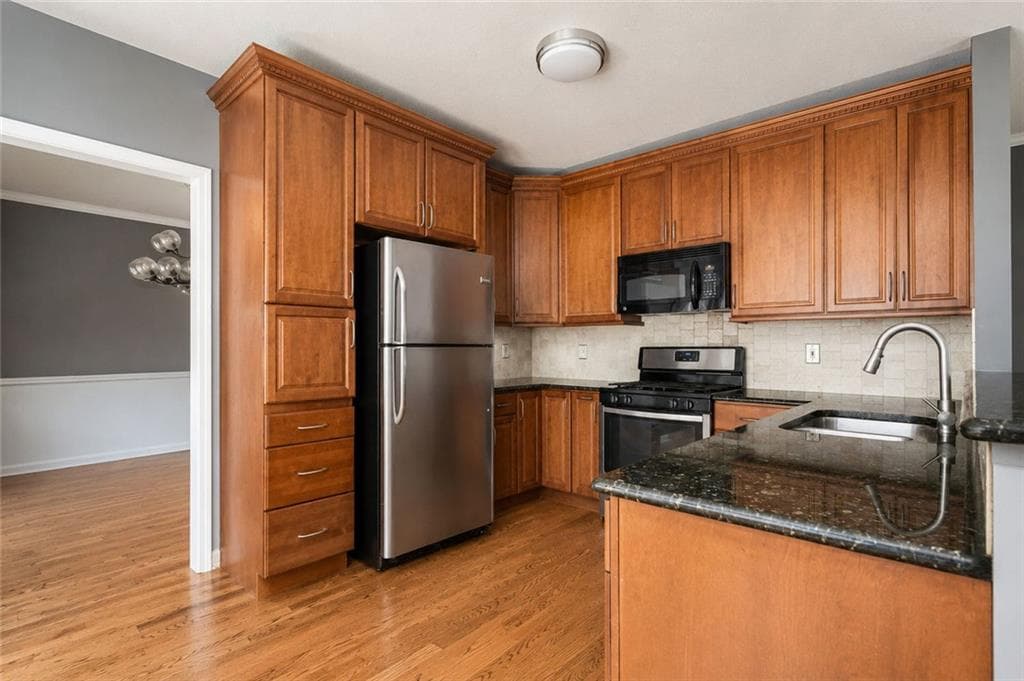 4 bedroom, 3 bathroom, 2,088 sq ft single family residence for rent at 105 Celia Court, Alpharetta, GA 30022 for $2,925 a month — photo 4