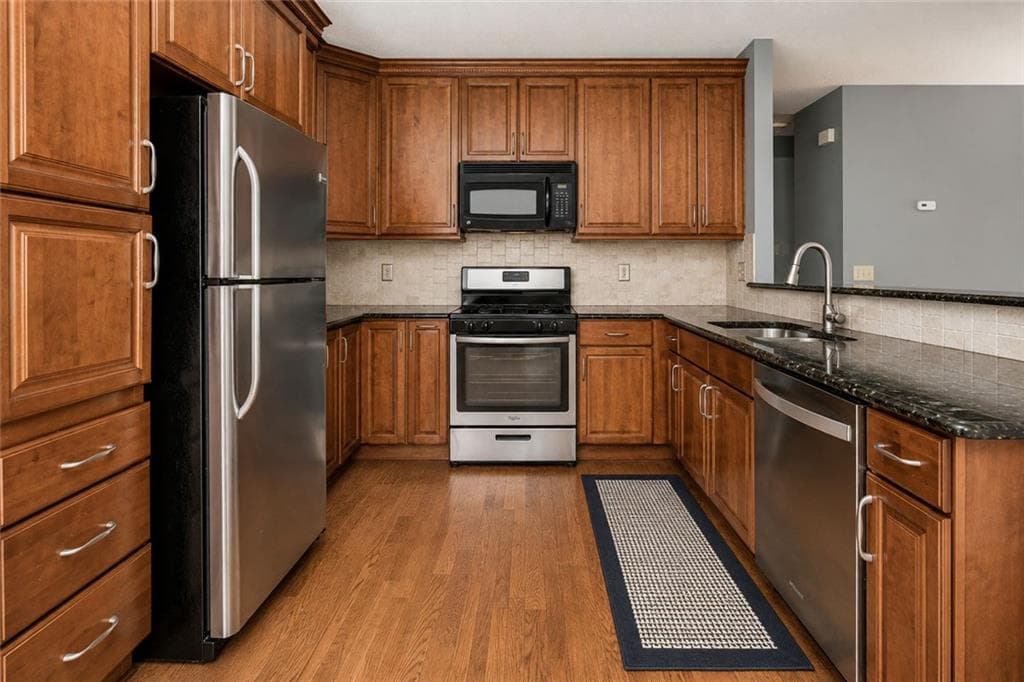 4 bedroom, 3 bathroom, 2,088 sq ft single family residence for rent at 105 Celia Court, Alpharetta, GA 30022 for $2,925 a month — photo 5