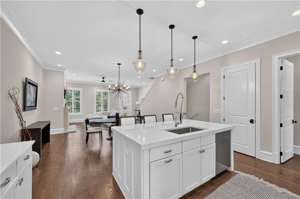 3 bedroom, 4 bathroom, 2,278 sq ft townhouse for rent at 308 Stonemont Drive, Atlanta, GA 30305 for $7,000 a month — photo 5