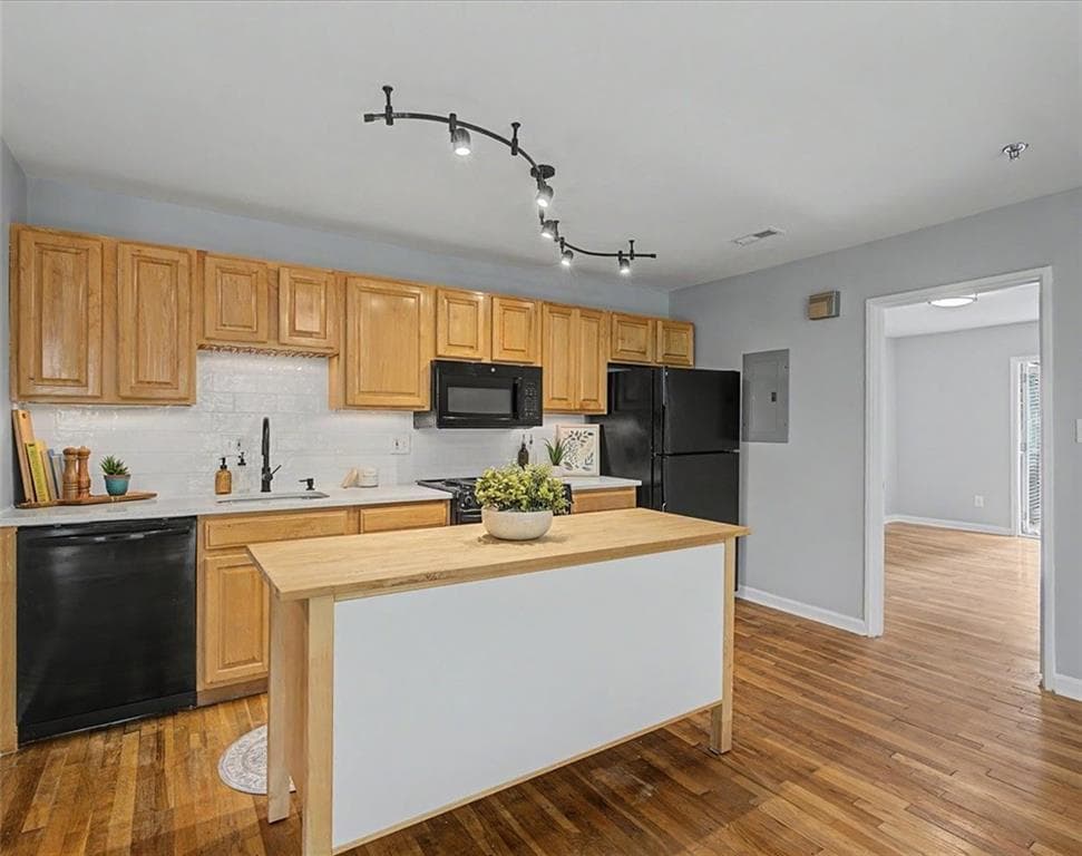 1 bedroom, 1 bathroom, 680 sq ft condominium for sale at 317 8th Street 7, Atlanta, GA 30309 — photo 4