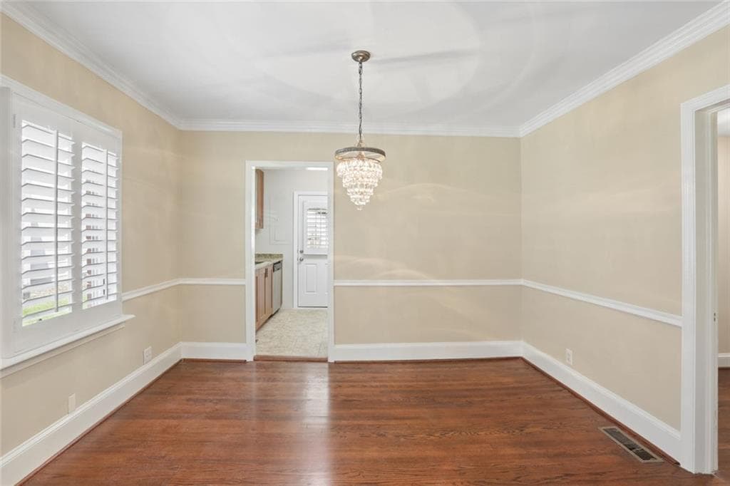 3 bedroom, 1 bathroom, 1,486 sq ft single family residence for rent at 266 Midvale Drive, Atlanta, GA 30342 for $2,900 a month — photo 7