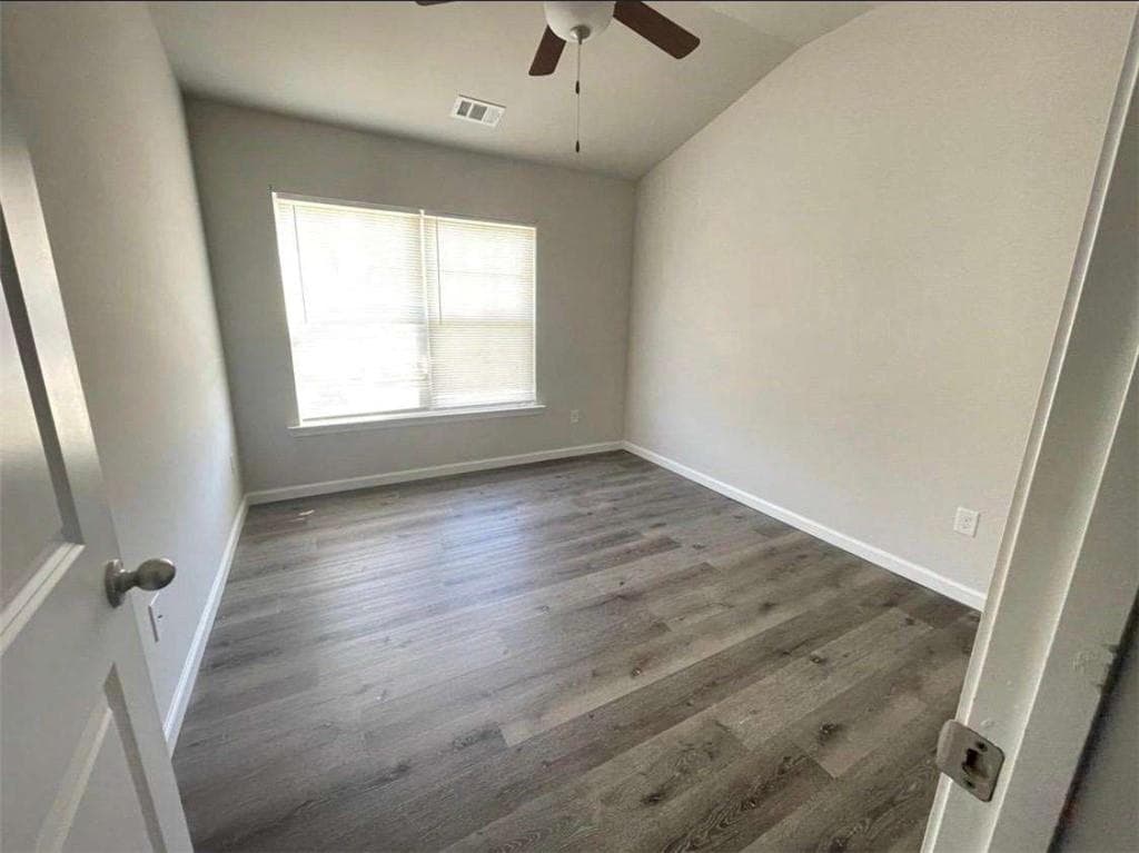 3 bedroom, 3 bathroom, 1,707 sq ft townhouse for rent at 1526 Brookmere Way, Cumming, GA 30040 for $2,300 a month — photo 7