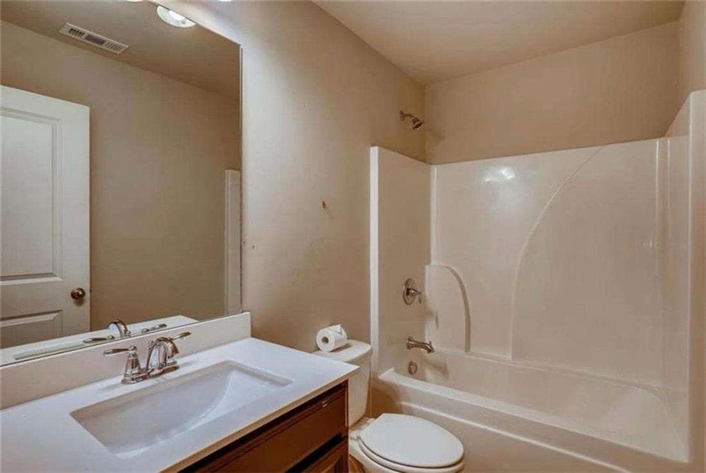 3 bedroom, 3 bathroom, 1,707 sq ft townhouse for rent at 1526 Brookmere Way, Cumming, GA 30040 for $2,300 a month — photo 8
