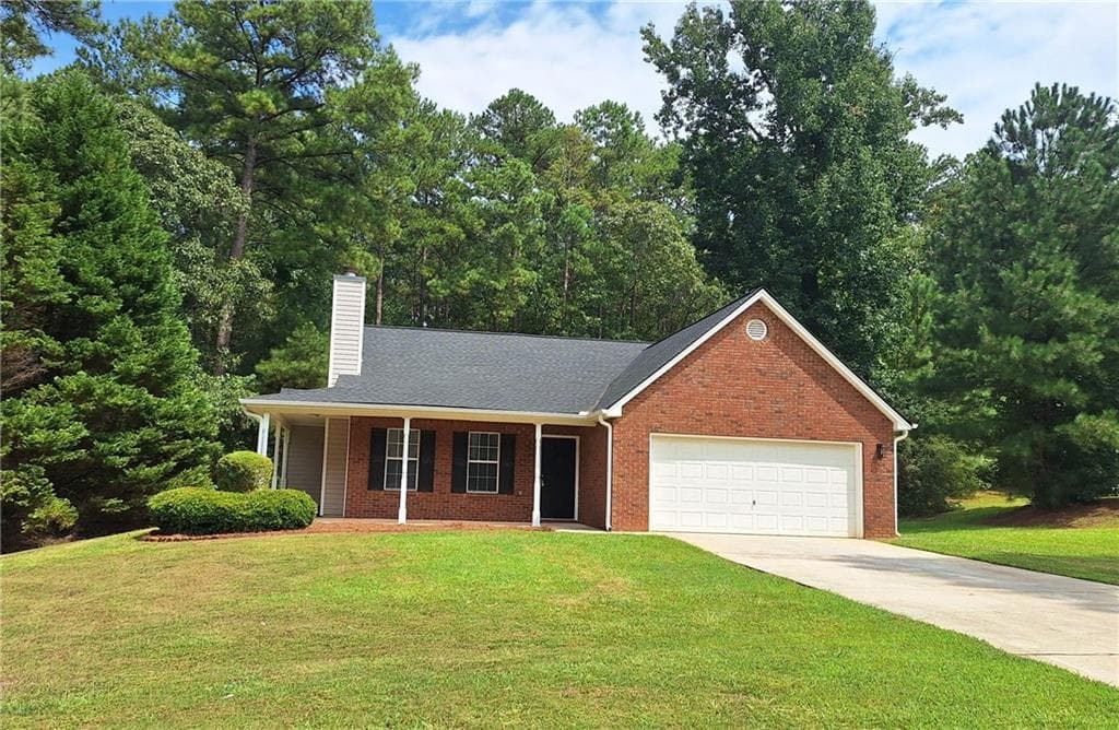3 bedroom, 2 bathroom, 1,515 sq ft single family residence under contract at 215 Oak Hill Drive, Covington, GA 30016 — photo 2