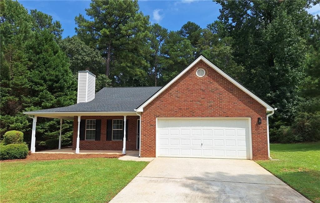 3 bedroom, 2 bathroom, 1,515 sq ft single family residence under contract at 215 Oak Hill Drive, Covington, GA 30016 — photo 5