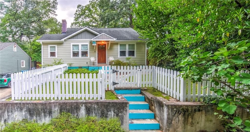 3 bedroom, 2 bathroom, 1,886 sq ft single family residence under contract at 797 Stokeswood Avenue, Atlanta, GA 30316 — photo 3
