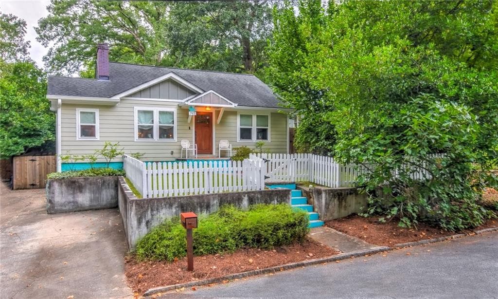 3 bedroom, 2 bathroom, 1,886 sq ft single family residence under contract at 797 Stokeswood Avenue, Atlanta, GA 30316 — photo 6