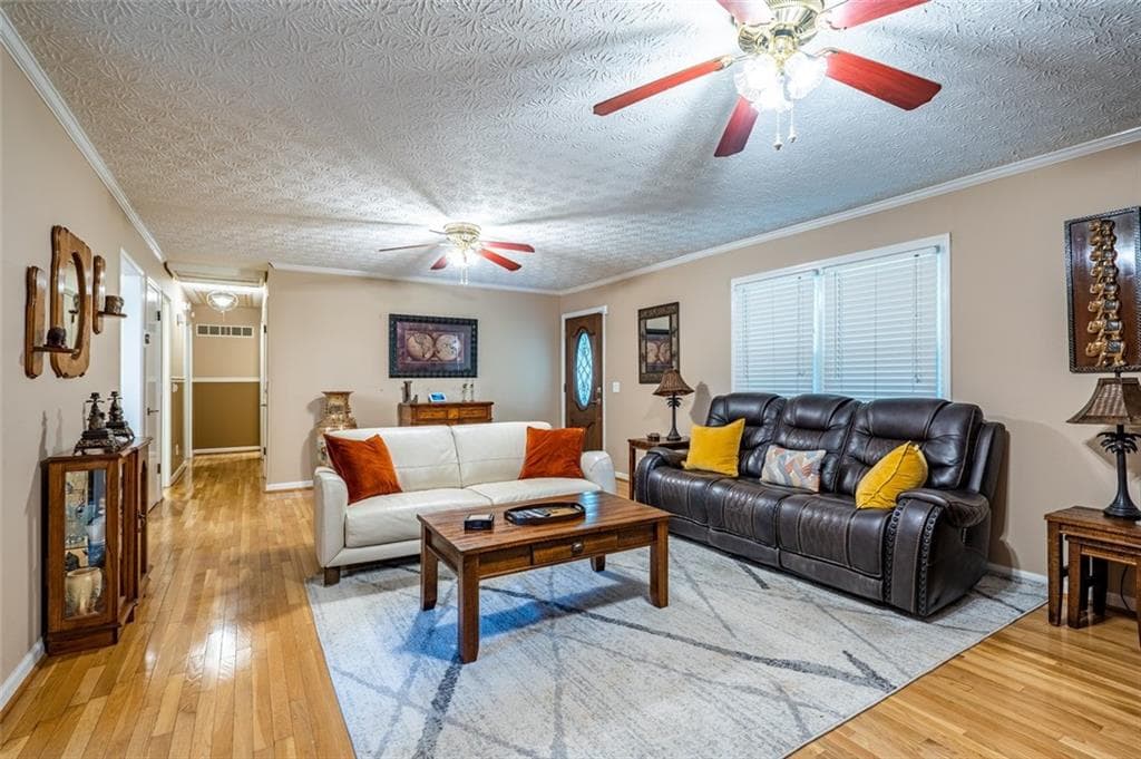 2 bedroom, 2 bathroom, 1,680 sq ft single family residence for rent at 465 Dobbs Road A, Woodstock, GA 30188 for $2,400 a month — photo 9