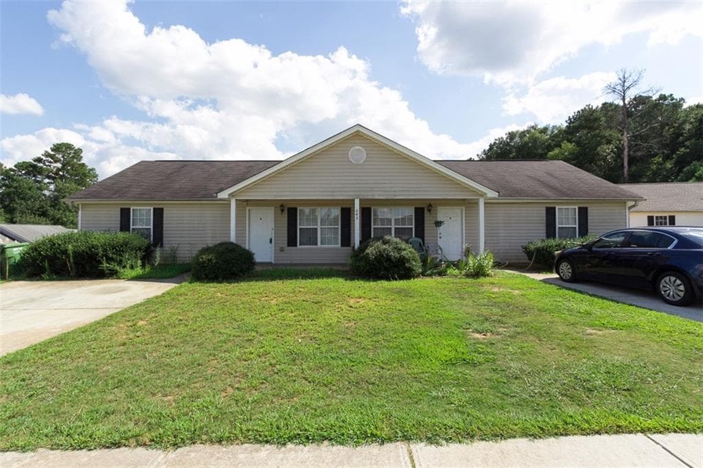 2 bedroom, 2 bathroom, 1,115 sq ft duplex for rent at 645 Baron Drive, Monroe, GA 30655 for $1,350 a month