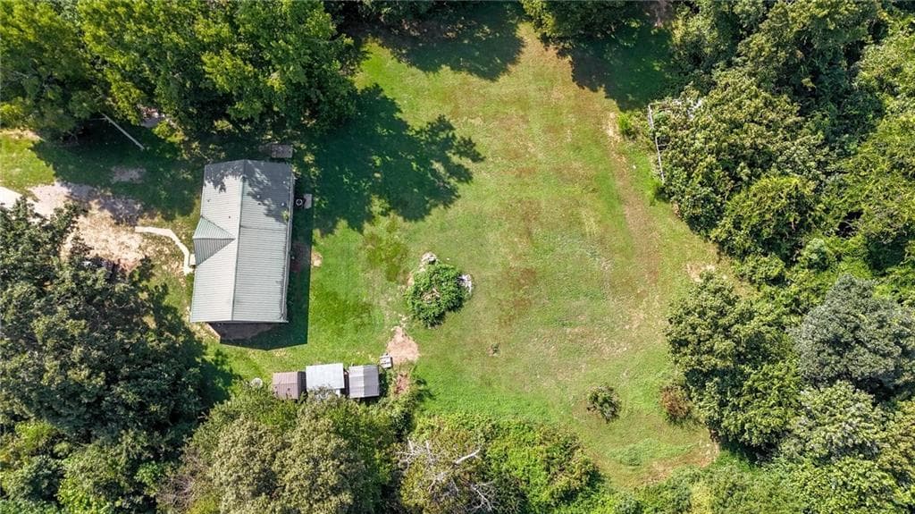 4 bedroom, 2 bathroom, 1,404 sq ft single family residence for sale at 4382 Dews Pond Road, Calhoun, GA 30701 — photo 3