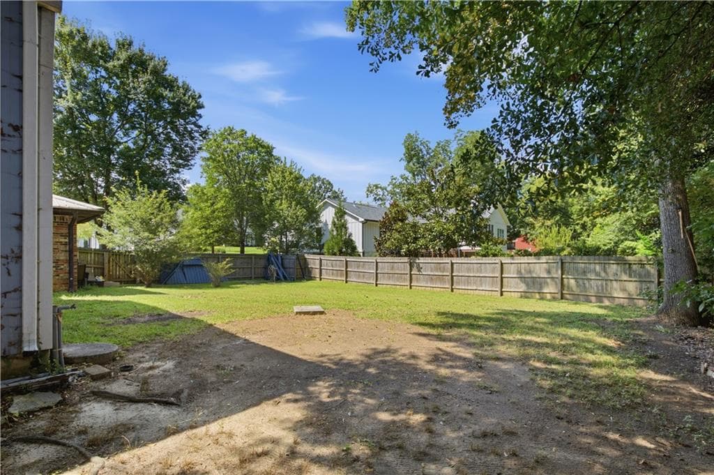 3 bedroom, 1 bathroom, 1,440 sq ft single family residence under contract at 211 Brooke Drive, Alpharetta, GA 30009 — photo 10