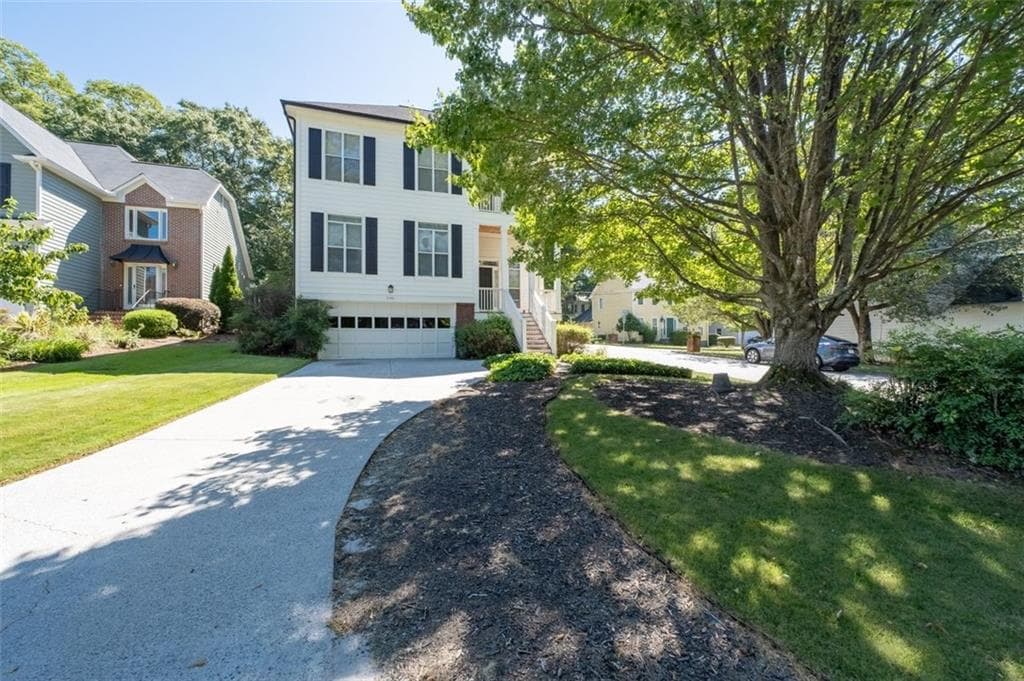 3 bedroom, 3 bathroom, 2,524 sq ft single family residence under contract at 2481 Appalachee Drive, Atlanta, GA 30319 — photo 2