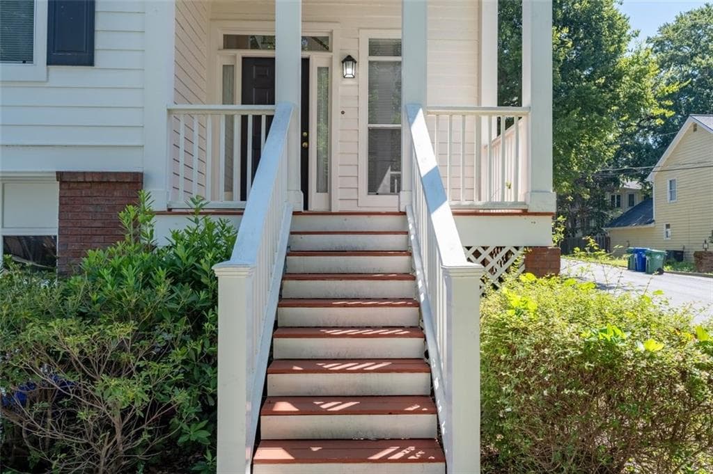 3 bedroom, 3 bathroom, 2,524 sq ft single family residence under contract at 2481 Appalachee Drive, Atlanta, GA 30319 — photo 4