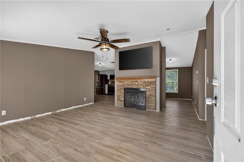 4 bedroom, 2 bathroom, 1,404 sq ft single family residence for sale at 4382 Dews Pond Road, Calhoun, GA 30701 — photo 9