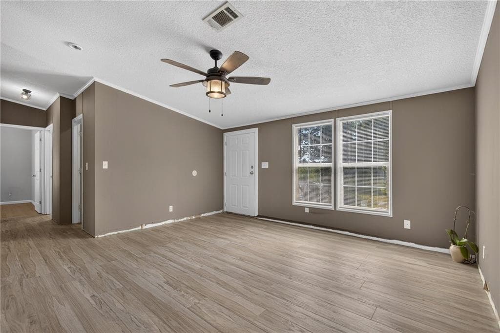 4 bedroom, 2 bathroom, 1,404 sq ft single family residence for sale at 4382 Dews Pond Road, Calhoun, GA 30701 — photo 8