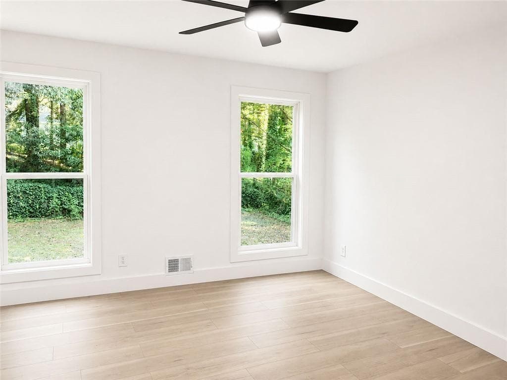 4 bedroom, 3 bathroom, 1,567 sq ft single family residence under contract at 605 Dover Street, Marietta, GA 30066 — photo 8