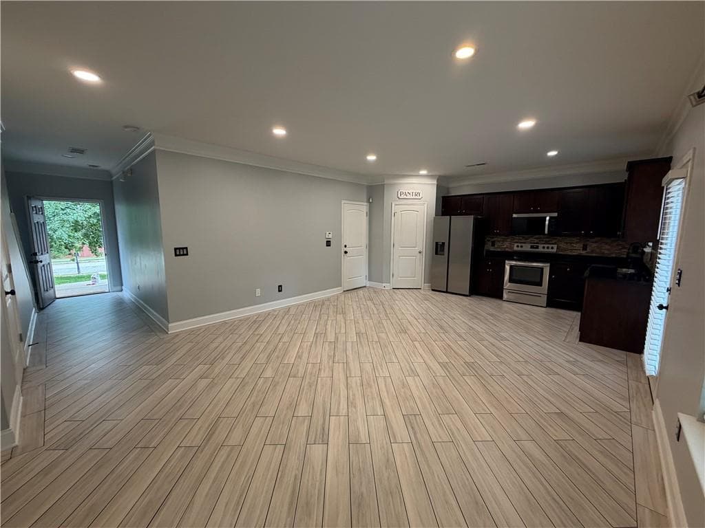 4 bedroom, 3 bathroom, 1,645 sq ft single family residence for rent at 1519 Swamp Cabbage Drive, Lawrenceville, GA 30045 for $2,500 a month — photo 8